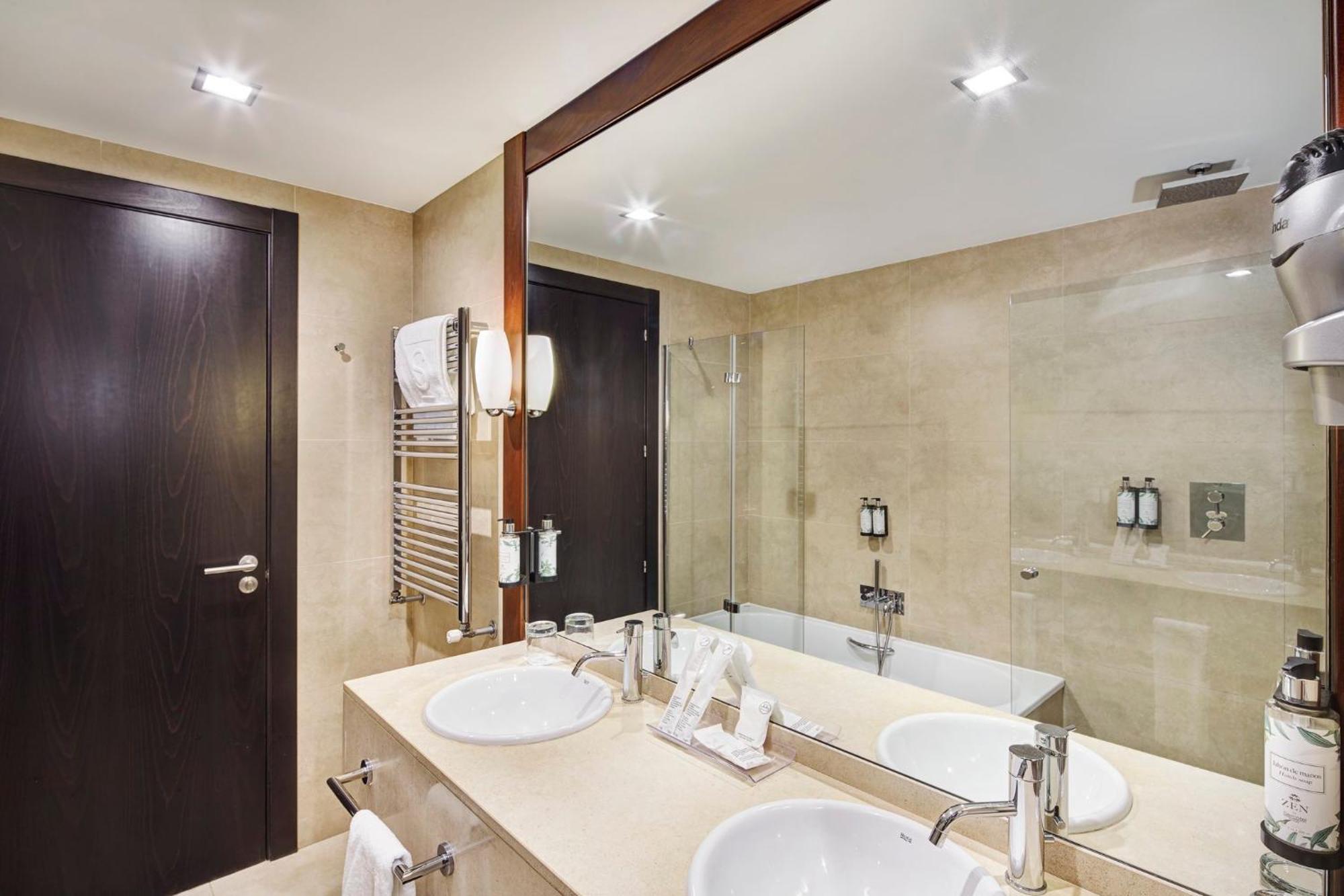 Sercotel Puerta De La Catedral 4*